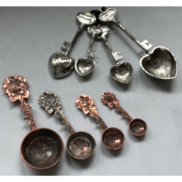 Set of 2 Vintage Pewter 8 Measuring Spoons Sunflowers And Hearts Silver & Bronze - Picture 2 of 8
